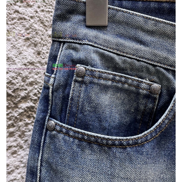  ũ* û 17CH2511313-1