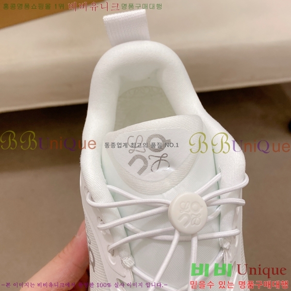 �������� �ο��� ����Ŀ�� LE559825-6