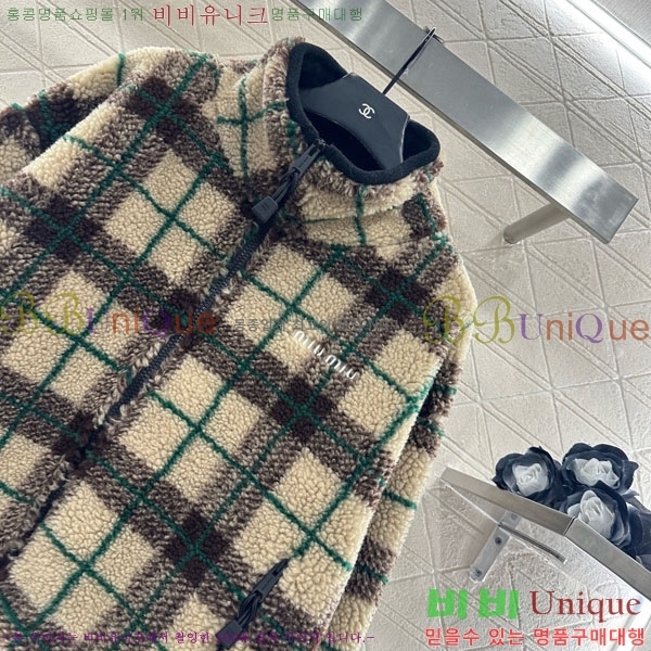  ̿̿ þ   MIU42302-8