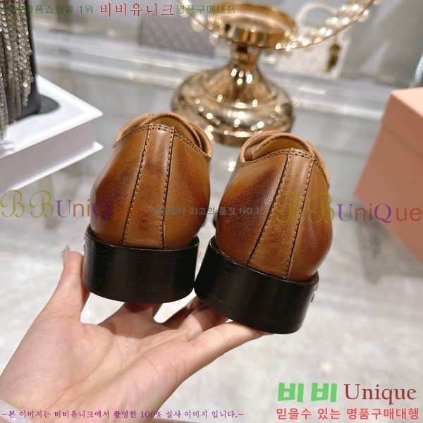 ���� �̿�̿� ���� 32MU902401-1