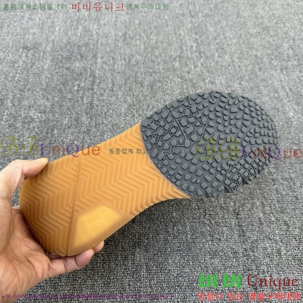 ���� ���ڷ� ��ġ�ڸ� ����Ŀ�� BC500327-6