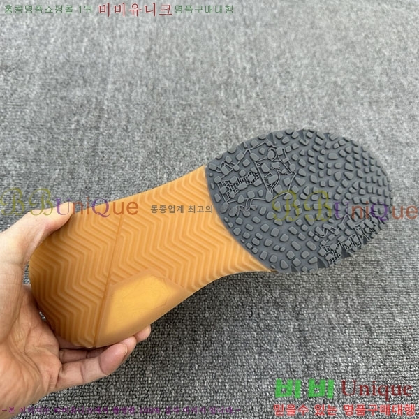 ���� ���ڷ� ��ġ�ڸ� ����Ŀ�� BC500327-9