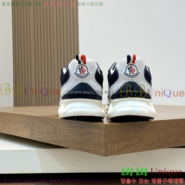 ���� ��**�� ����Ŀ�� M329747-3