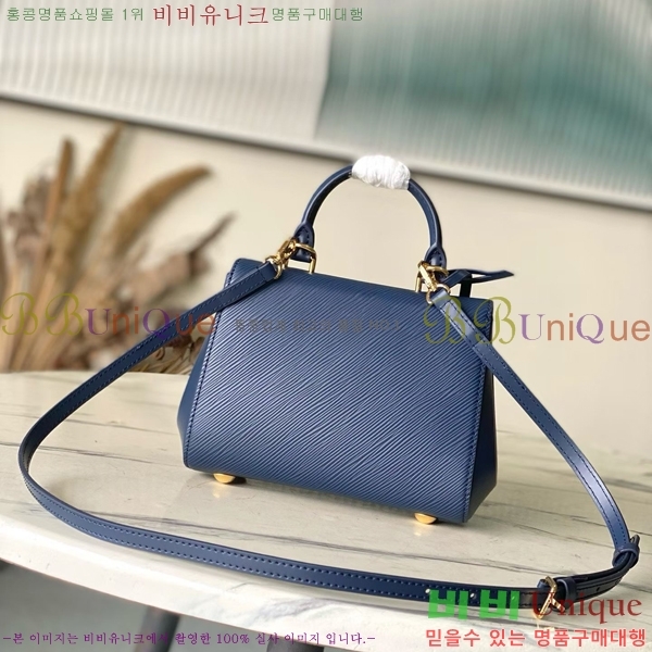 #���̺��� Ŭ��� �̴� M58931-1001