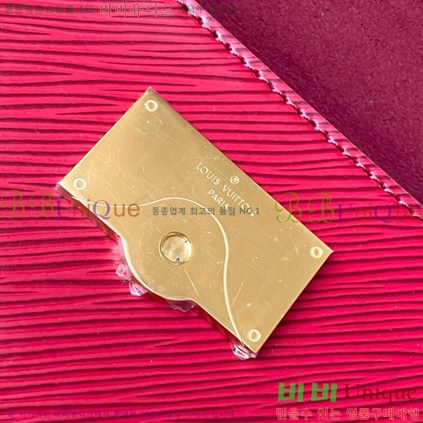 #���̺��� Ŭ��� �̴� M25881-1001