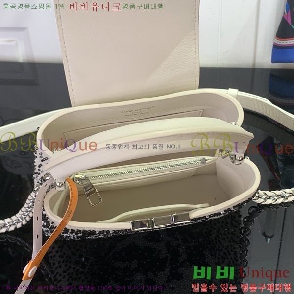 #���� ���� ��Ʈ�� īǶ�� �̴� M12977-102