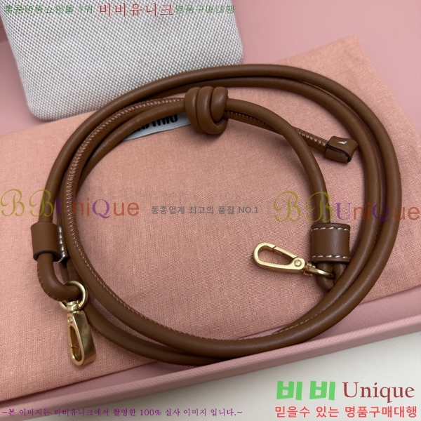 #��*�̿� ĵ���� ����Ʈ�� ���̽� �Ŀ�ġ�� 5ZT080-101