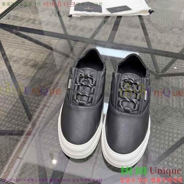 ���� ��**�� ����Ŀ�� M2N66902-4