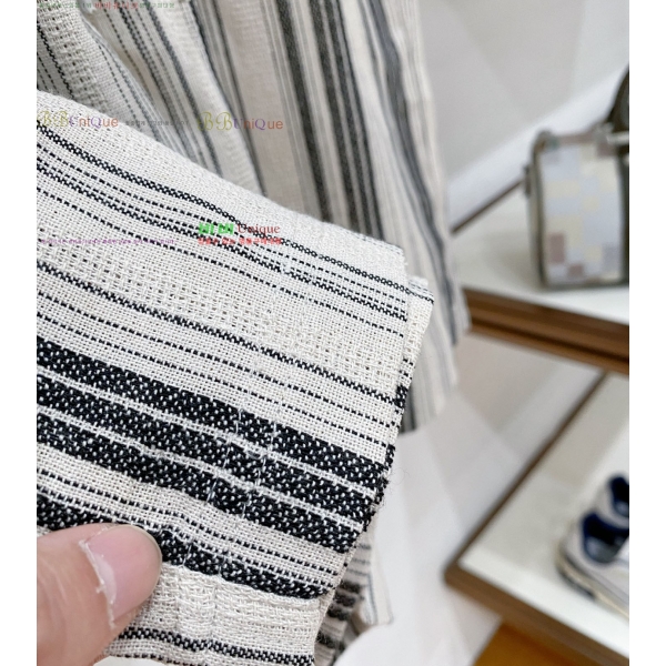 ���� �ο��� ��� �ݹ��� 22LW2642213-1