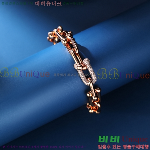�������� Ƽ�Ĵ� ���� TIF047478-3
