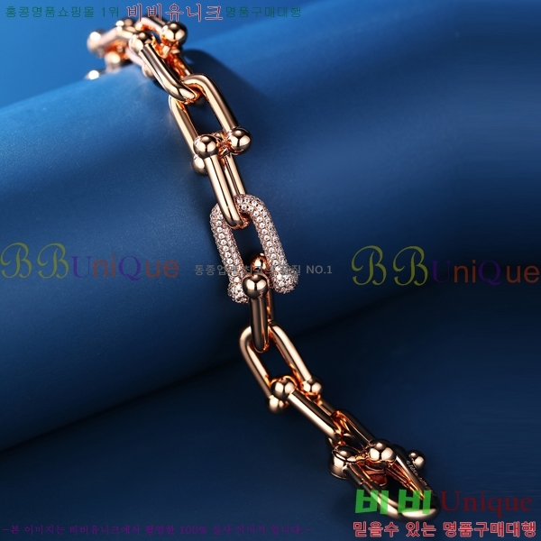 �������� Ƽ�Ĵ� ���� TIF047478-3