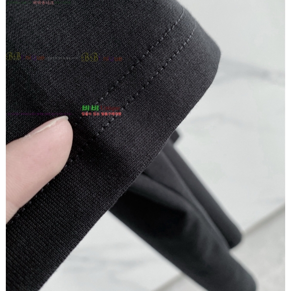 ���� ũ������ ���� Ƽ���� CH62890-2