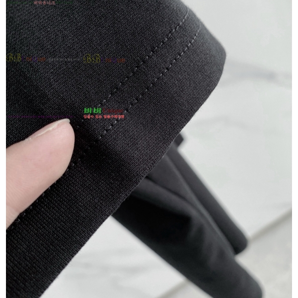 ���� ũ������ ���� Ƽ���� CH62890-8