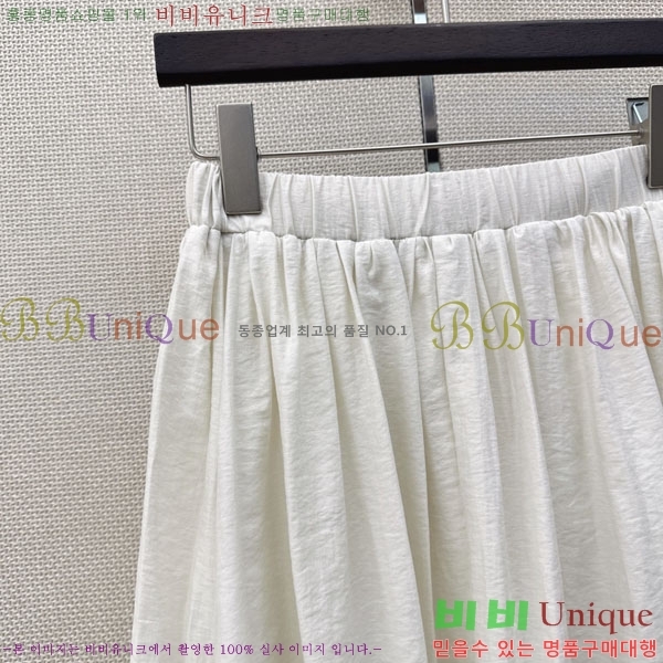 ���� ���ڷ� ��ġ�ڸ� ��ĿƮ BC342457-4
