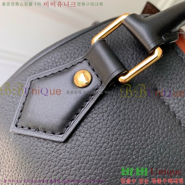#����*�� ��ī�� ���ǵ� M30327-103