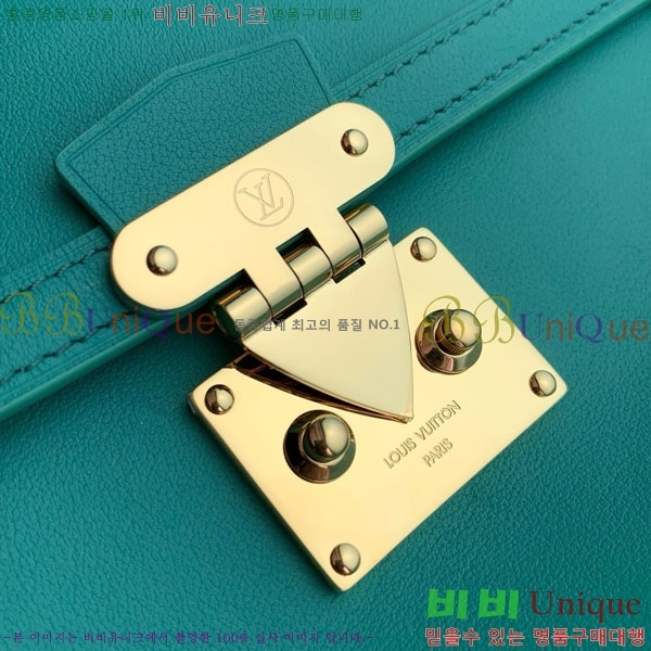 #����*�� ��ī�� ���ǵ� M30327-102