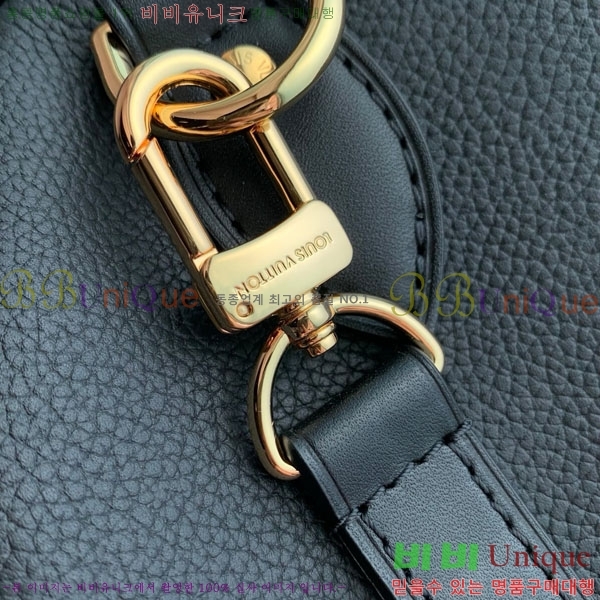 #����*�� ��ī�� ���ǵ� M30327-102