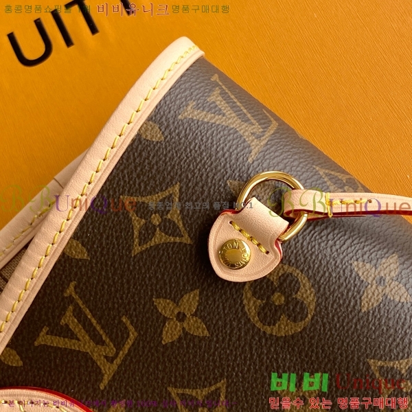 #����*�� Neverfull �׹�Ǯ P01926-101