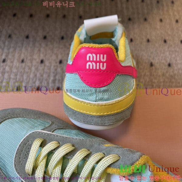 ���� �̿�̿� ����Ŀ�� M1050699-1