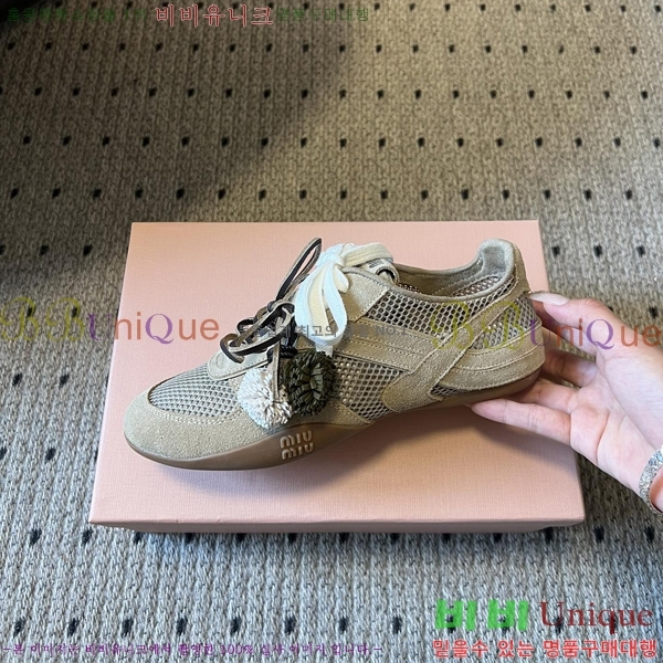 ���� �̿�̿� ����Ŀ�� M1050677-1