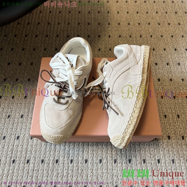 ���� �̿�̿� ����Ŀ�� M1050688-1