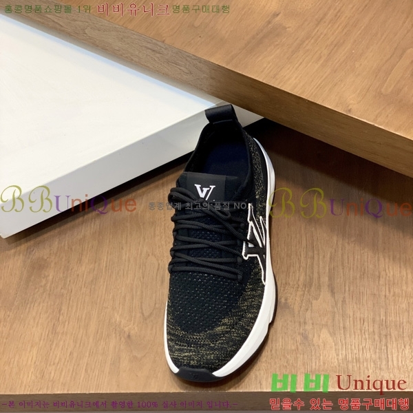 �ְ��� ���� ���̺��� ����Ŀ�� LV611755-1